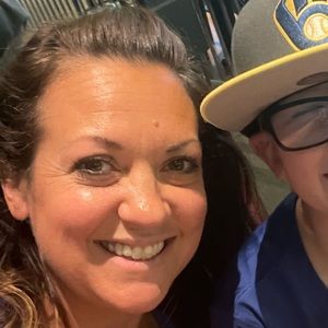 Meet your Posher, Selina